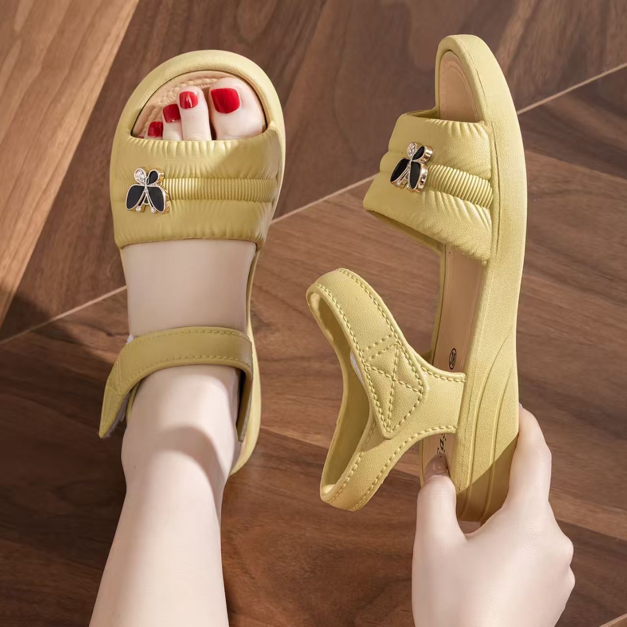 여성용 원워드 플랫 솔 비치 샌들 여름 신상 두꺼운 밑 - Velcro Strap Sandal 리뷰 및 가격